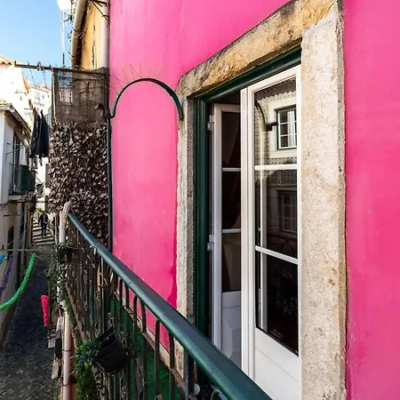 Romantic Alfama Balcony - 10 Minutes From Terreiro Do Paco Lägenhet
